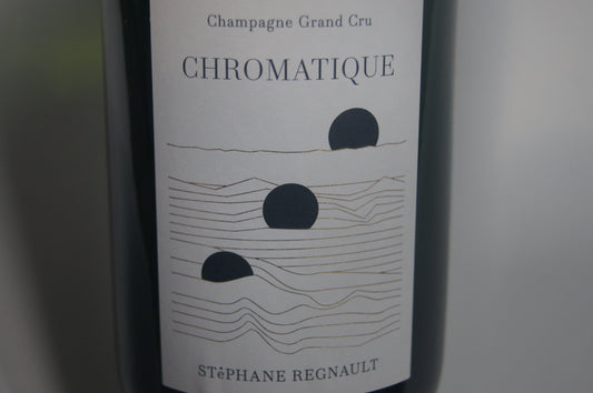 Innovative, biologische Champagner von Stéphane Regnault, erhältlich bei Assaggi-Weinhandel. Traditionelle und moderne Techniken vereint.
