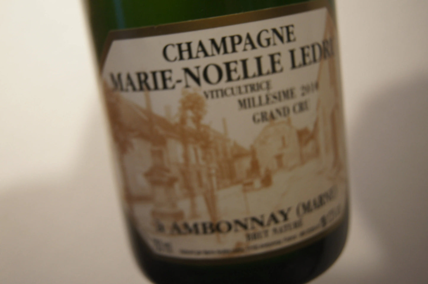 Marie-Noelle Ledru Millesime 2010 Grand Cru Brut Assaggi-Weinhandel