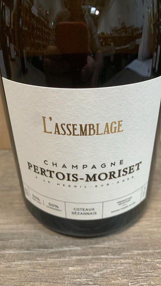 Champagne Pertois-Moriset L’Assemblage Brut – 50% Chardonnay, 50% Pinot Noir, 12,5% vol., Dosage 2 g/l, Brioche, Frische, Mineralität