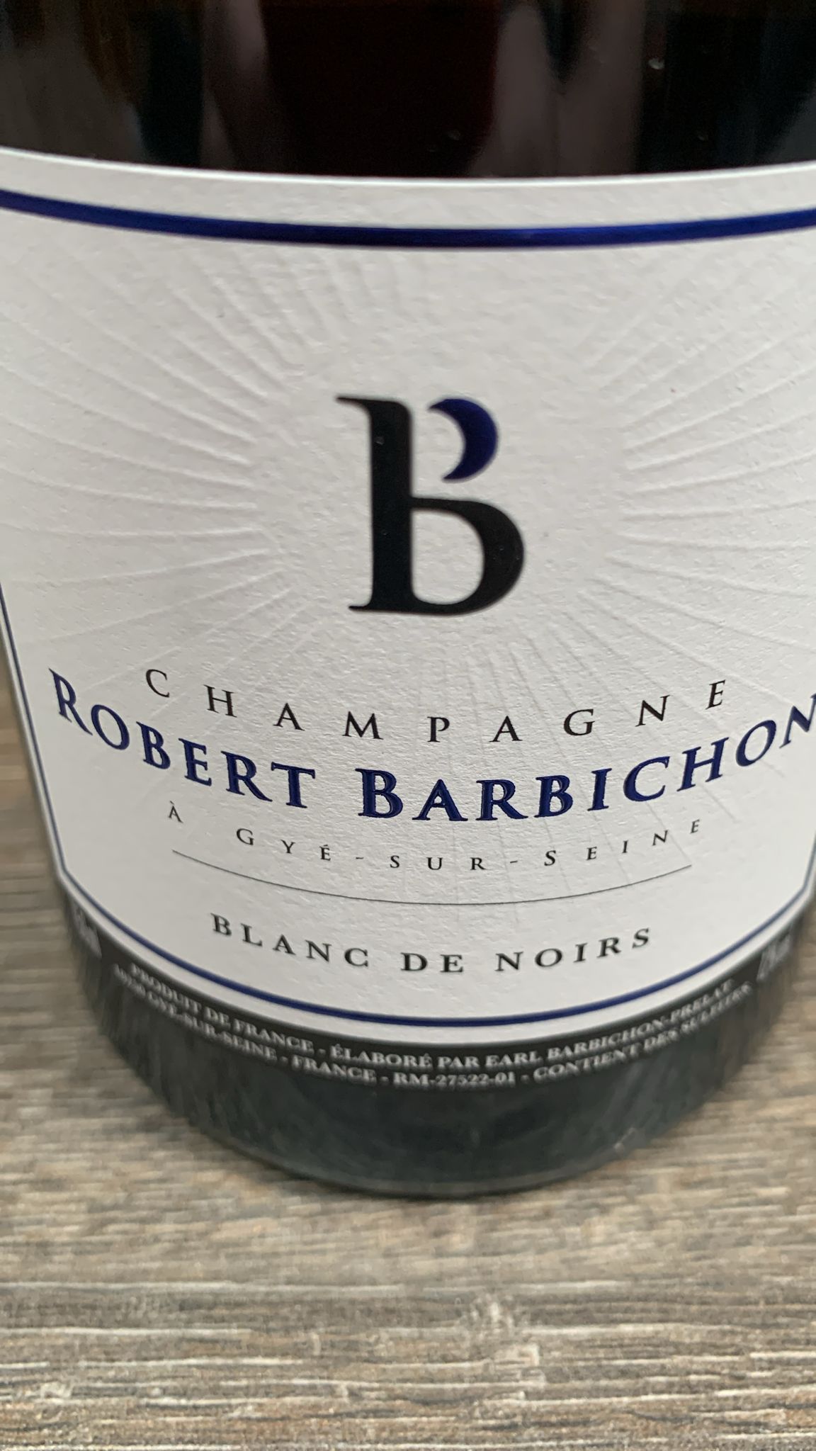 Flasche Robert Barbichon Blanc de Noirs Brut Nature, biodynamisch, 97 % Pinot Noir, 12 % vol., enthält Sulfite, erhältlich bei Assaggi-Weinhandel.