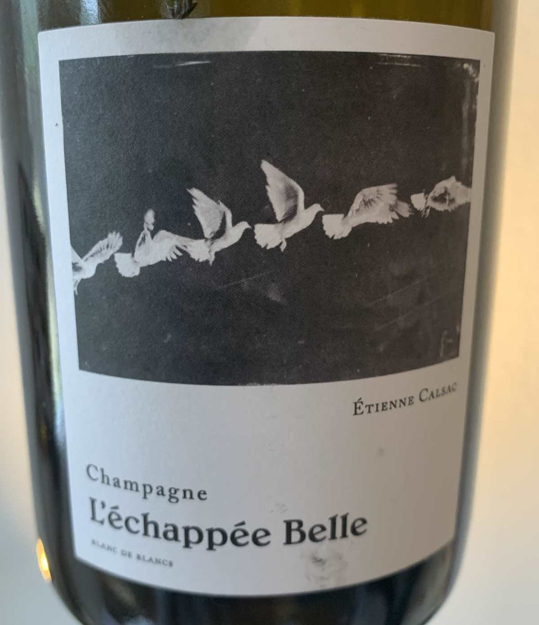  Entdecken Sie die authentische Handwerkskunst von Etienne Calsac und die Bedeutung des Terroirs für seine Champagner.