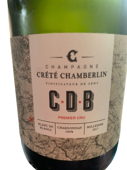 Winzer Champagner mit langer Hefe-Reifung bietet außergewöhnliche Qualität und sekundäre Aromen zu einem günstigeren Preis.
