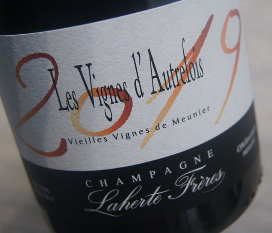 Best Buy Champagne: Bild von Champagner-Flaschen, die als beste Krug-Alternativen gelten.