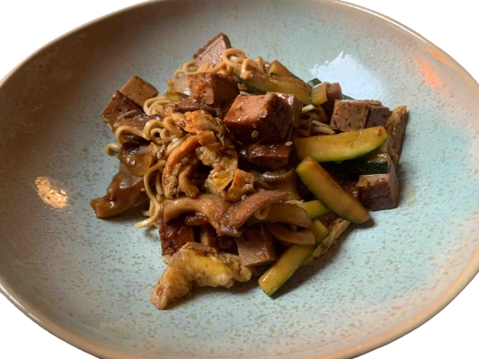 Winzer Champagner Franck Pascal Fluence mit Miso-Gericht, perfekte Kombination von Aromen und Geschmacksnuancen