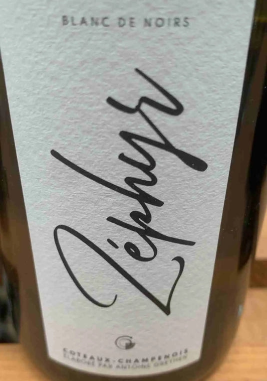 GRETHEN Zéphyr 2020: 100% Meunier Coteaux Champenois. Ohne chemische Zusätze, ohne zugesetzte Sulfite, natürlicher Bodensatz, 36 Monate gereift.
