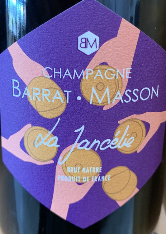 La Jancélie Brut Nature Bio-Champagner von Barrat-Masson – Winzerchampagner Côte des Bar, goldgelb im Glas, feine Perlage.