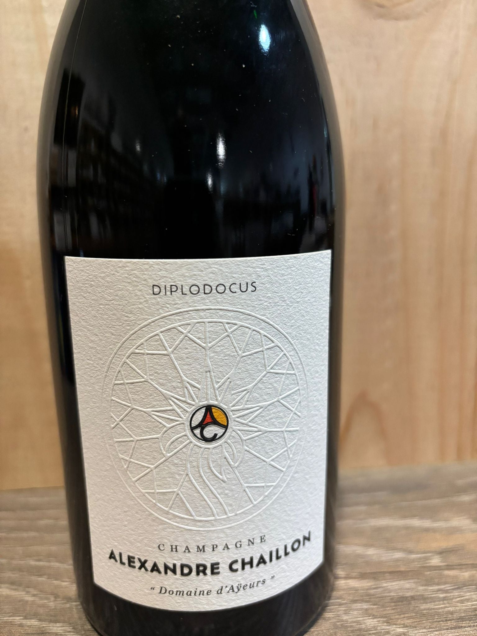 Flasche Champagne Alexandre Chaillon Diplodocus 2020 – Brut Nature, Coteaux Sud d’Épernay, 66 % Pinot Noir, 24 % Chardonnay, 10 % Meunier, 12,5 % vol.