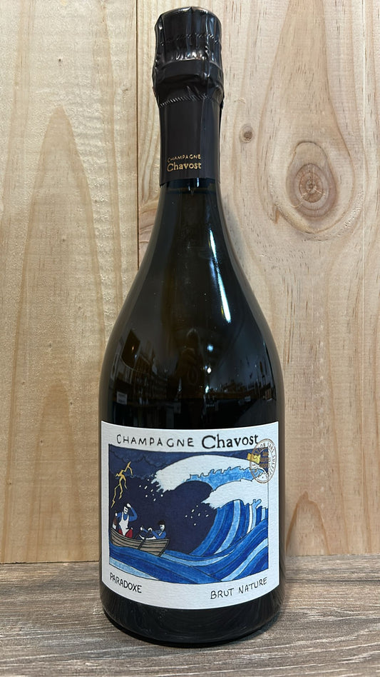 Champagne Chavost Paradoxe Brut Nature 2019–2023 – Mischung aus Chardonnay und Meunier, ohne Schwefel vinifiziert, Brut Nature mit 0 g/l Dosage, degorgiert im Juni 2023; klar, mineralisch und präzise im Stil.