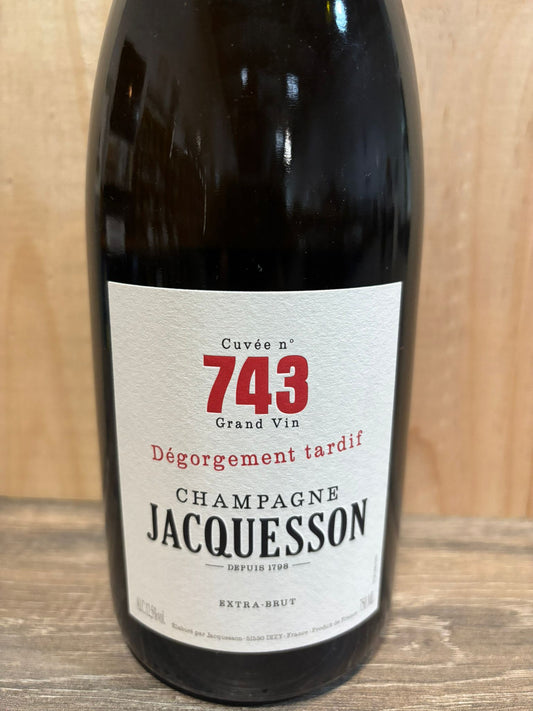 Champagne Jacquesson 743 D.T. Extra Brut – neu Oktober 2025, Dégorgement Tardif 2024, 89 Monate auf der Hefe, 0 g/l Dosage, Ernte 2015.