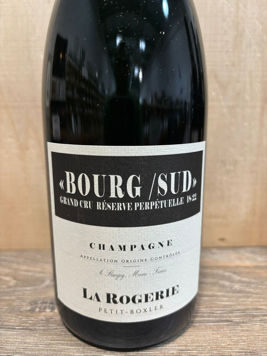 Champagne La Rogerie Bourg/Sud Grand Cru Réserve Perpétuelle 18–22 Extra Brut – Etikett Vorder- und Rückseite, zeigt Angaben zu Avize, Oger, Réserve Perpétuelle 2018–2022, dégorgiert Januar 2023, Extra-Brut, 12,5 % vol, enthält Sulfite.