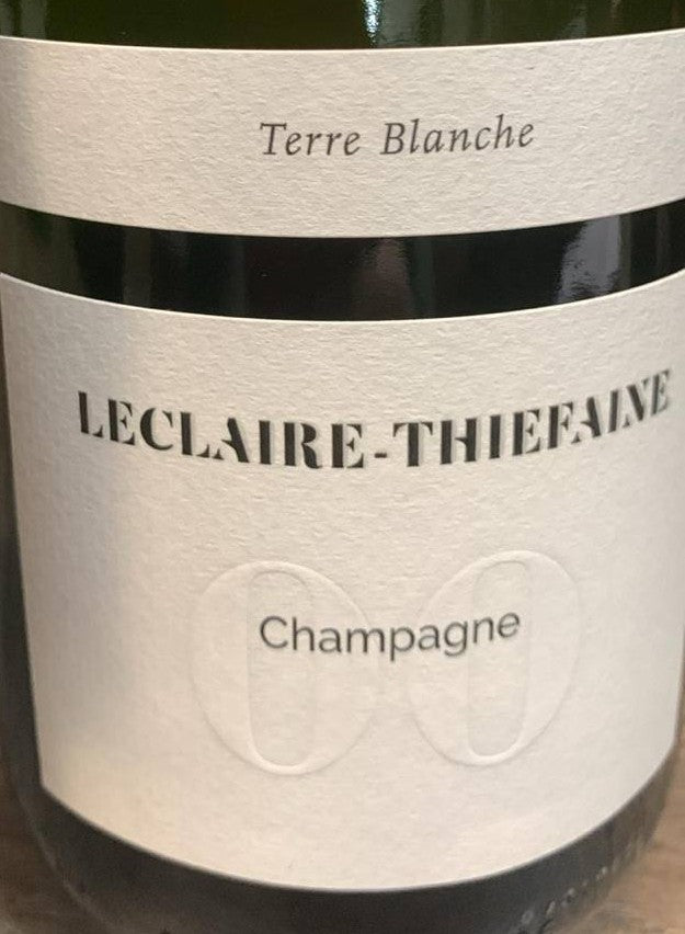 Front- und Rücketikett Champagne Leclaire-Thiefaine Cuvée 00 Terre Blanche Extra-Brut aus Avize mit Angaben zu Rebsorte, Produktionsmenge und Sulfiten