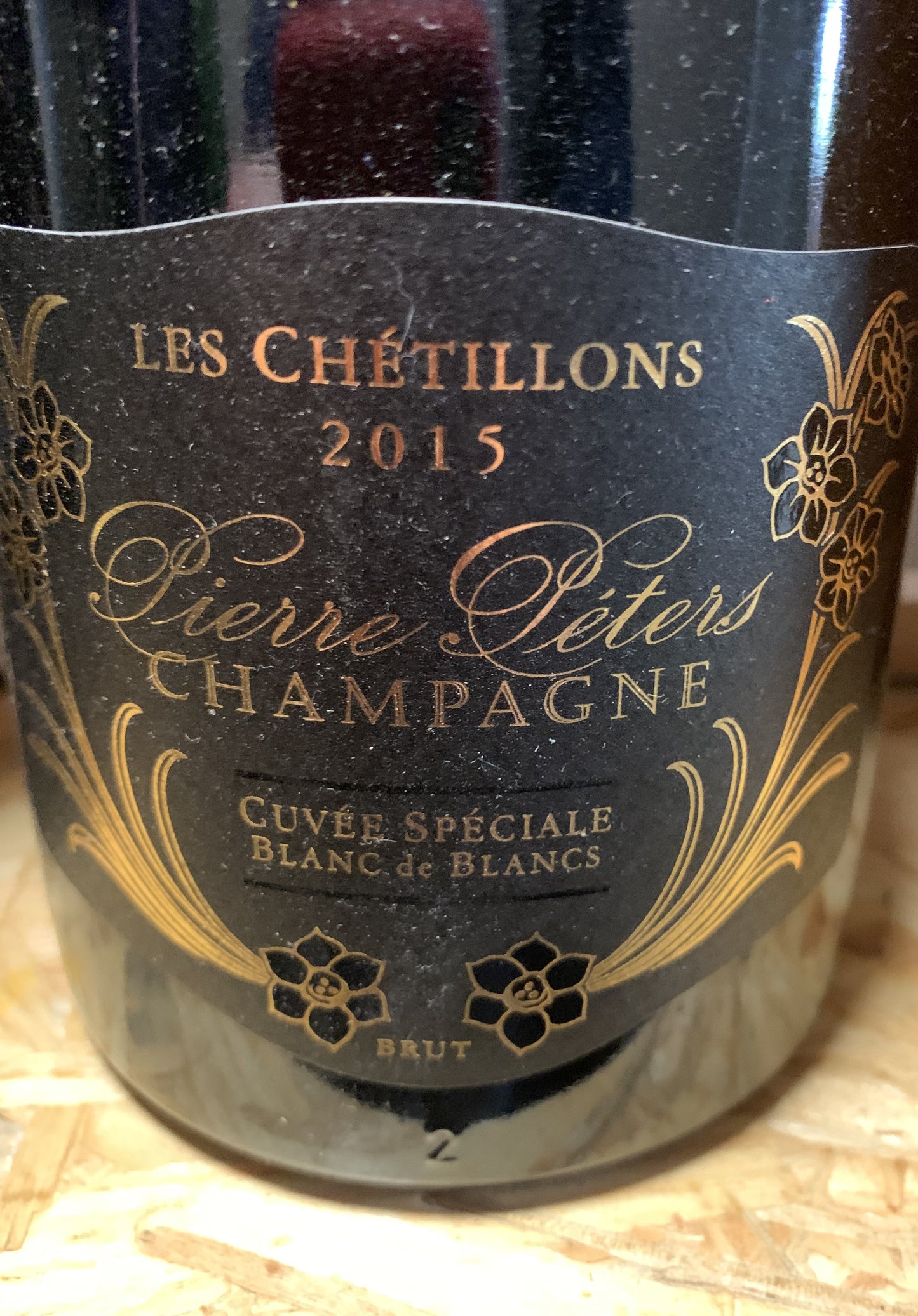 Pierre Péters Les Chétillons 2018 Grand Cru Le Mesnil-sur-Oger Rücketikett mit Angaben zu Alkoholgehalt, Sulfiten und Herkunft.
