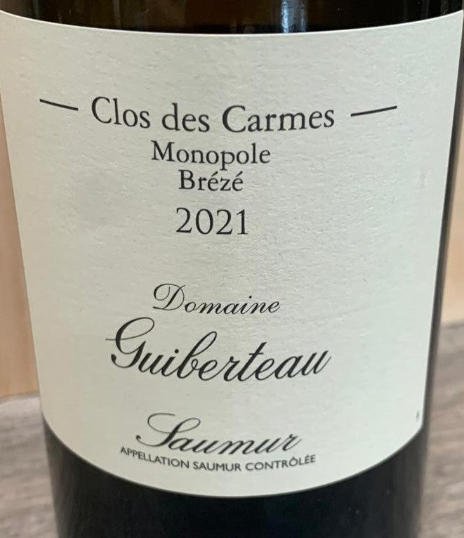 Domaine Guiberteau Clos des Carmes 2021: Monopollage in Brézé. Chenin Blanc mit straffer Mineralität, Finesse und großem Lagerpotenzial.