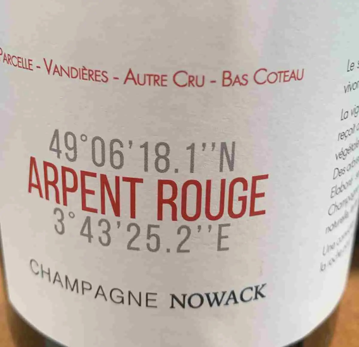 Flasche Domaine Nowack Champagne Arpent Rouge Brut Nature, Meunier und Chardonnay, Jahrgang 2020, ungefiltert, natürliche Fermentation, gereift in Fässern.